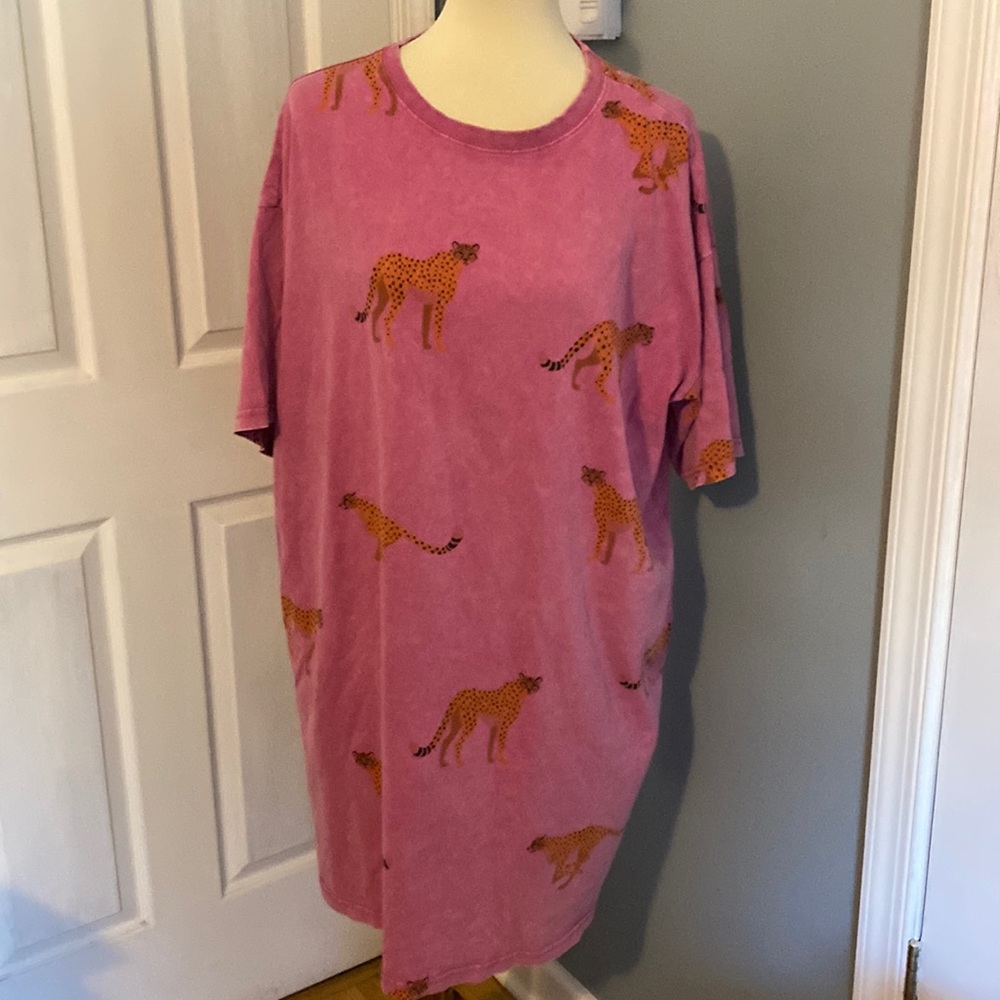 NWOT Easel Los Angeles Oversized TeeShirt Leopard Dress